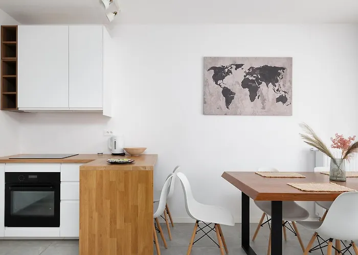 Rentplanet - Apartament Sierakowskiego